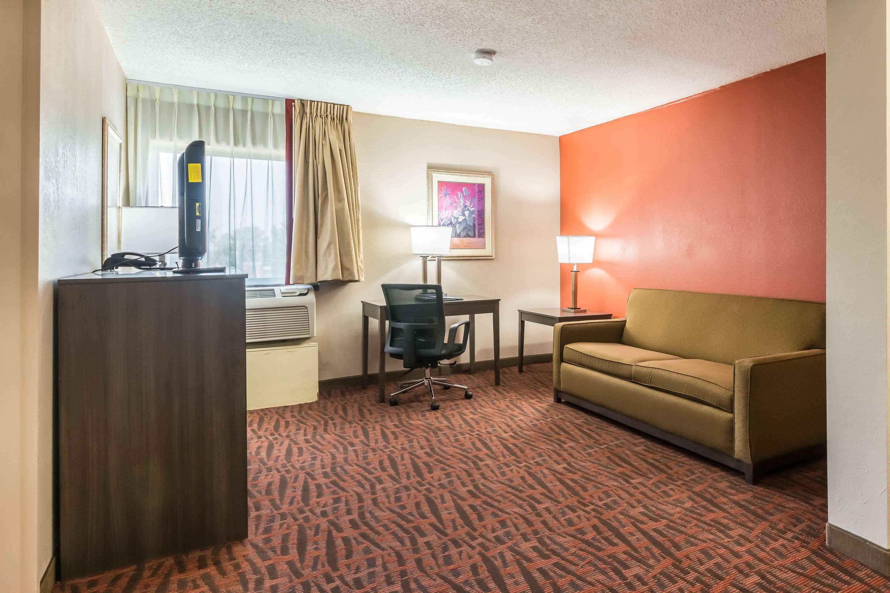 Lake Norman Inn And Suites Cornelius Buitenkant foto